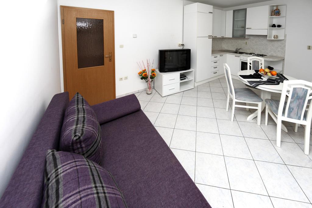 Apartments In Beautiful Split Podstrana Room photo
